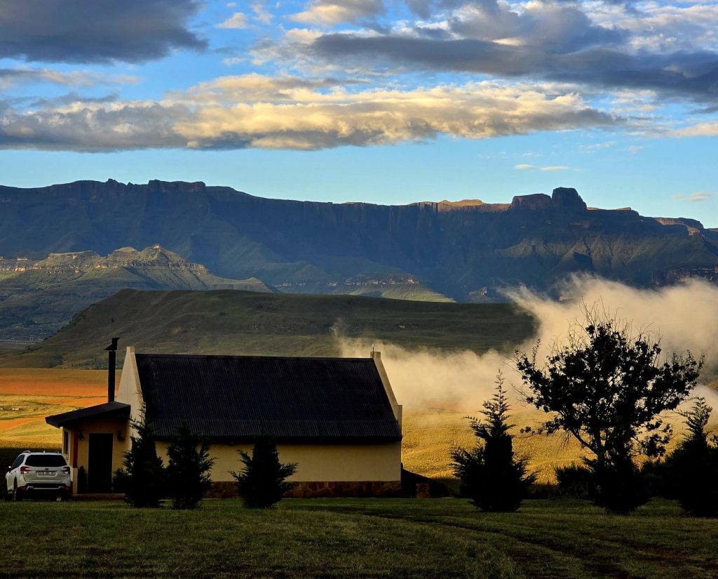 Berghouse cottage exterior with Northern Drakensberg scenery