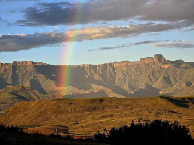 Northern Drakensberg mountain scenery near Berghouse & Cottages
