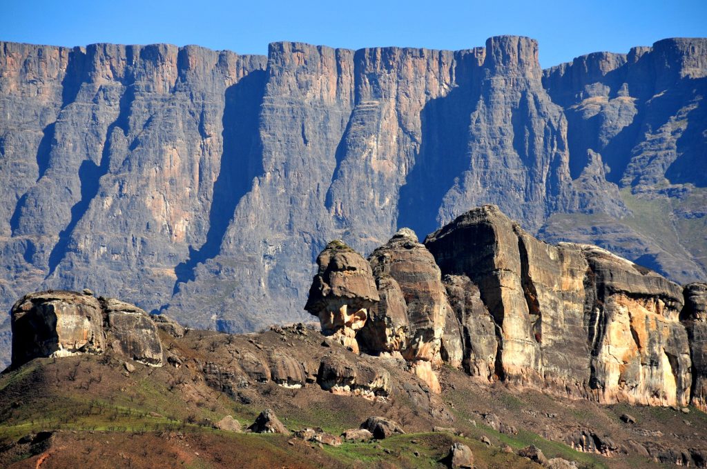 Northern Drakensberg mountain scenery near Berghouse & Cottages