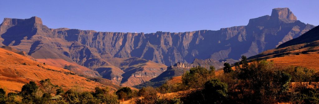 Northern Drakensberg mountain scenery near Berghouse & Cottages