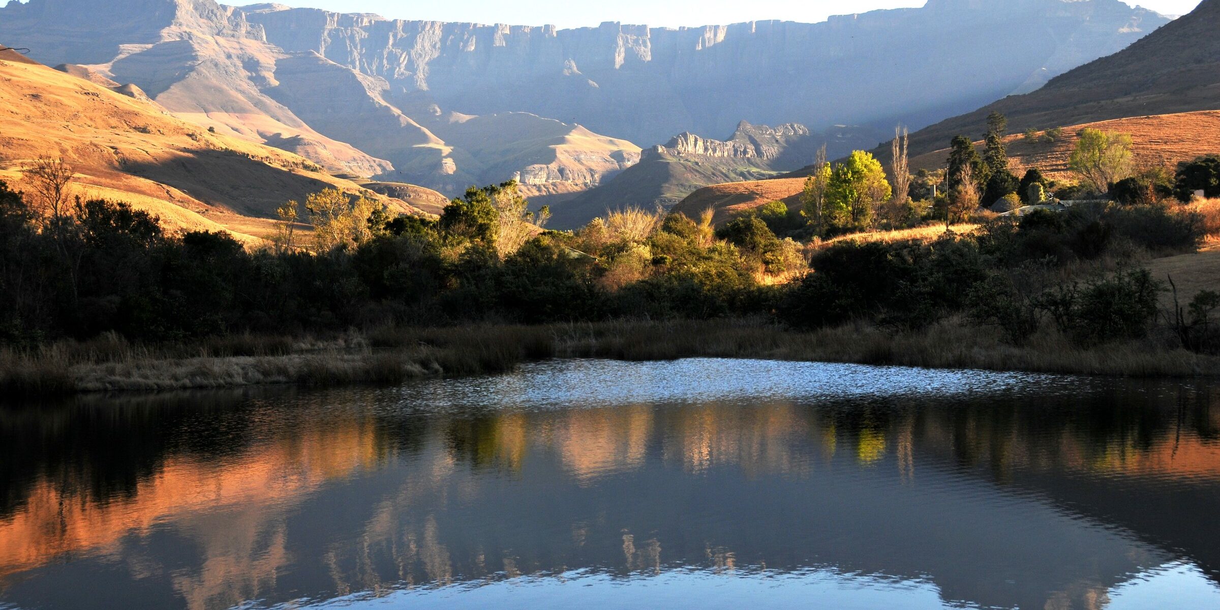 JJS 7651 Northern Drakensberg mountain scenery near Berghouse & Cottages